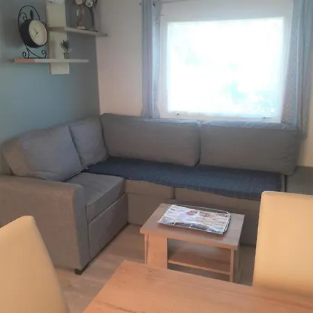 אתר קמפינג Grand Mobilehome Proche Commodite Fo10 4*