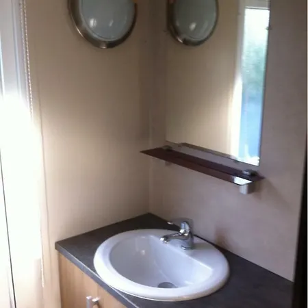 Camping Grand Mobilehome Proche Commodite Fo10