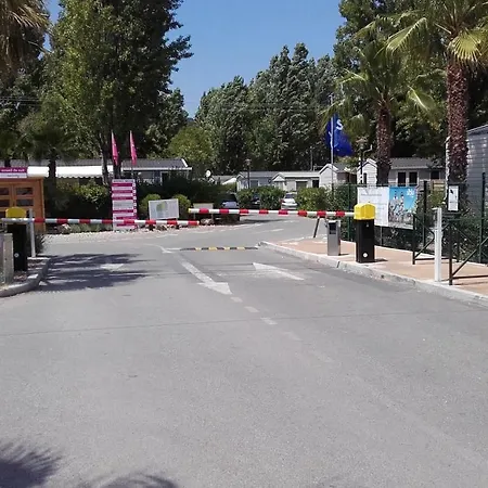 Camping Grand Mobilehome Proche Commodite Fo10